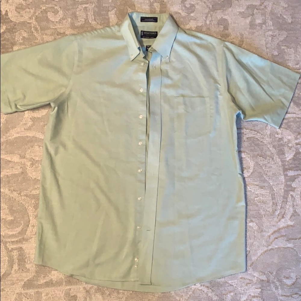Men’s Stafford Short Sleeve Button Up Dress Shirt